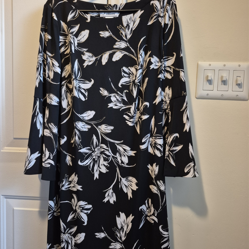 Chic Floral Long Sleeve Dress